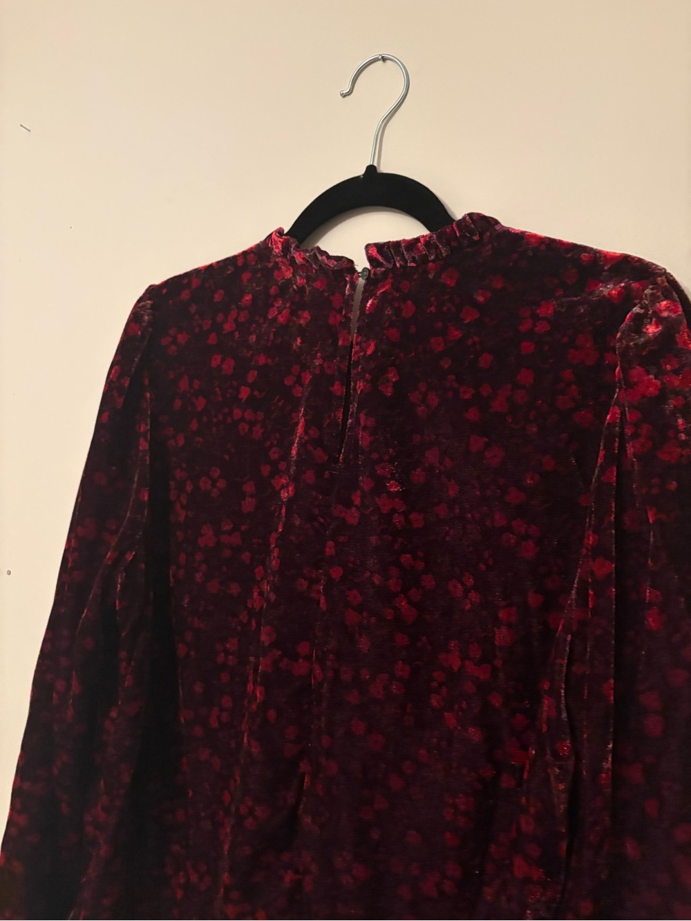 Gap Burgundy Velvet Burnout Floral Ruffle Neck Long Sleeve Top Large - Picture 6 of 9